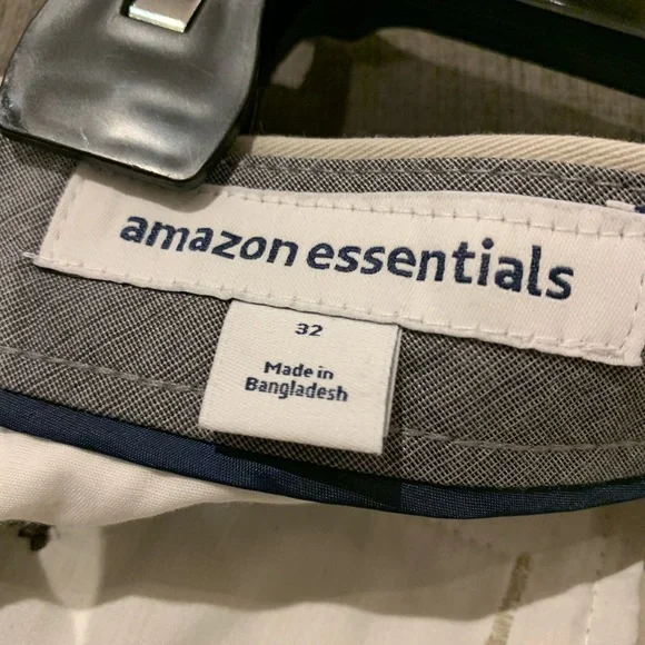 Amazon basic shorts size 32 - Picture 7 of 7